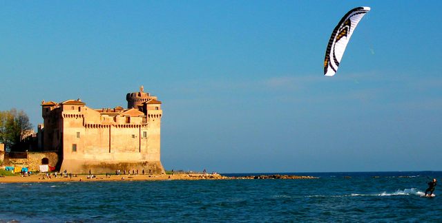 Kitesurf (foto Mauro Mari)