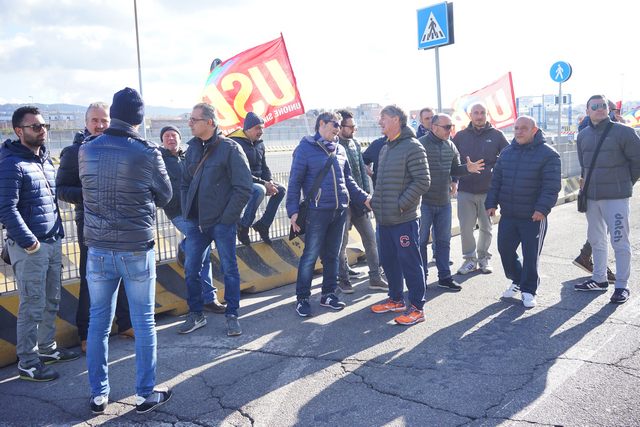 Royal bus, firmati i licenziamenti