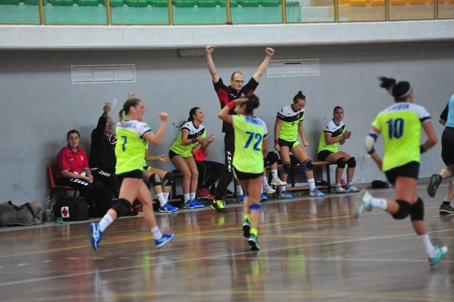 La Flavioni tira fuori le unghie