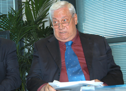 Mauro Patuzzi glissa sulla gestione del Palazzetto dello Sport