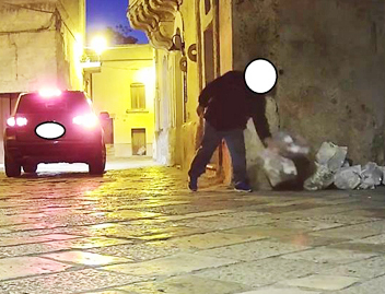 Rifiuti, a FareAmbiente la gestione delle telecamere