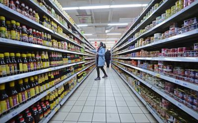 Tangenti per aprire un supermercato: in manette due ex assessori