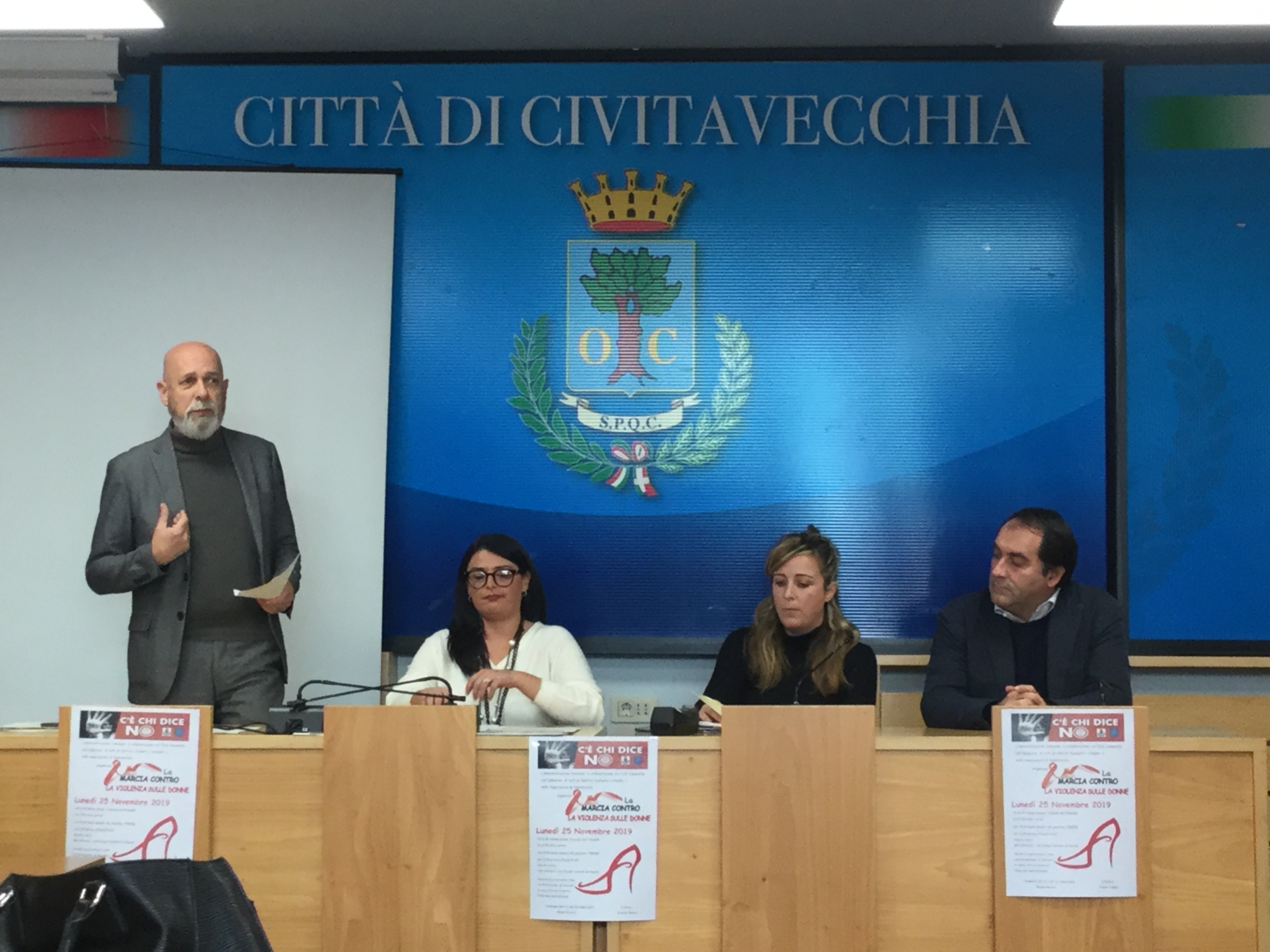 Studenti in marcia contro la violenza sulle donne