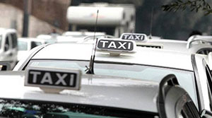L’ira dei tassisti: “Stop al nuovo regolamento”