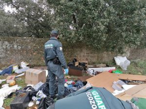Scoperta una discarica abusiva alla Necropoli
