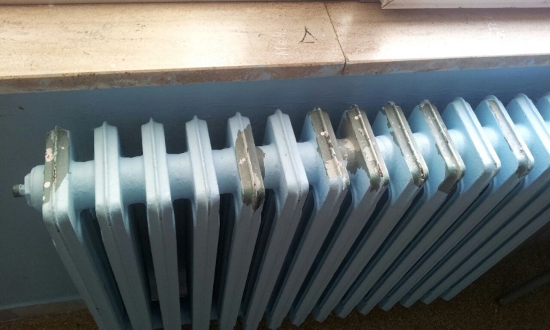 Termosifoni spenti, lezioni rinviate all'alberghiero