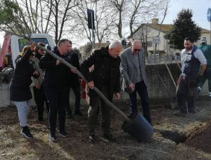 Concluso l’intervento di forestazione grazie a E.on e al supporto tecnico di AzzeroCO2  Piantati 1.200 nuovi alberi  Cini: «Continueremo su questa strada per combattere l’inquinamento»