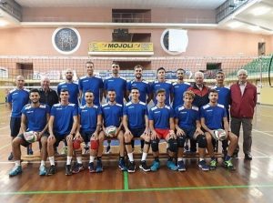 Revolution, tira aria di derby