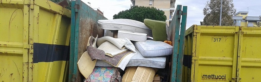 Stop al conferimento d’ingombranti