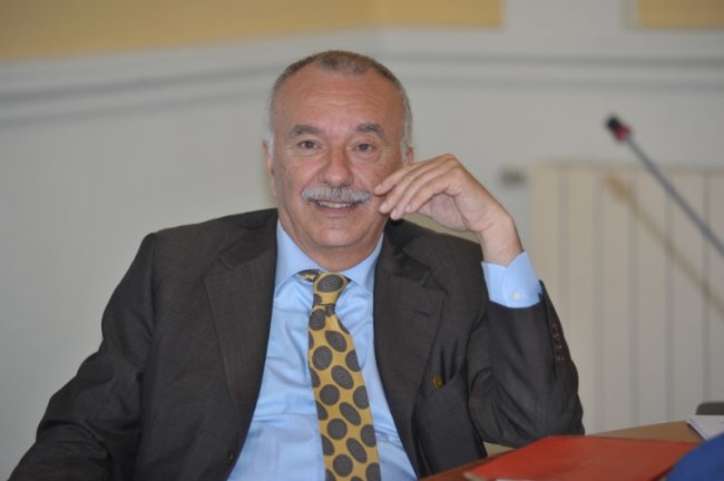 Commercio, ulteriore flessione nelle vendite