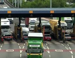 Autotrasporti, necessario differire il pagamento dei pedaggi