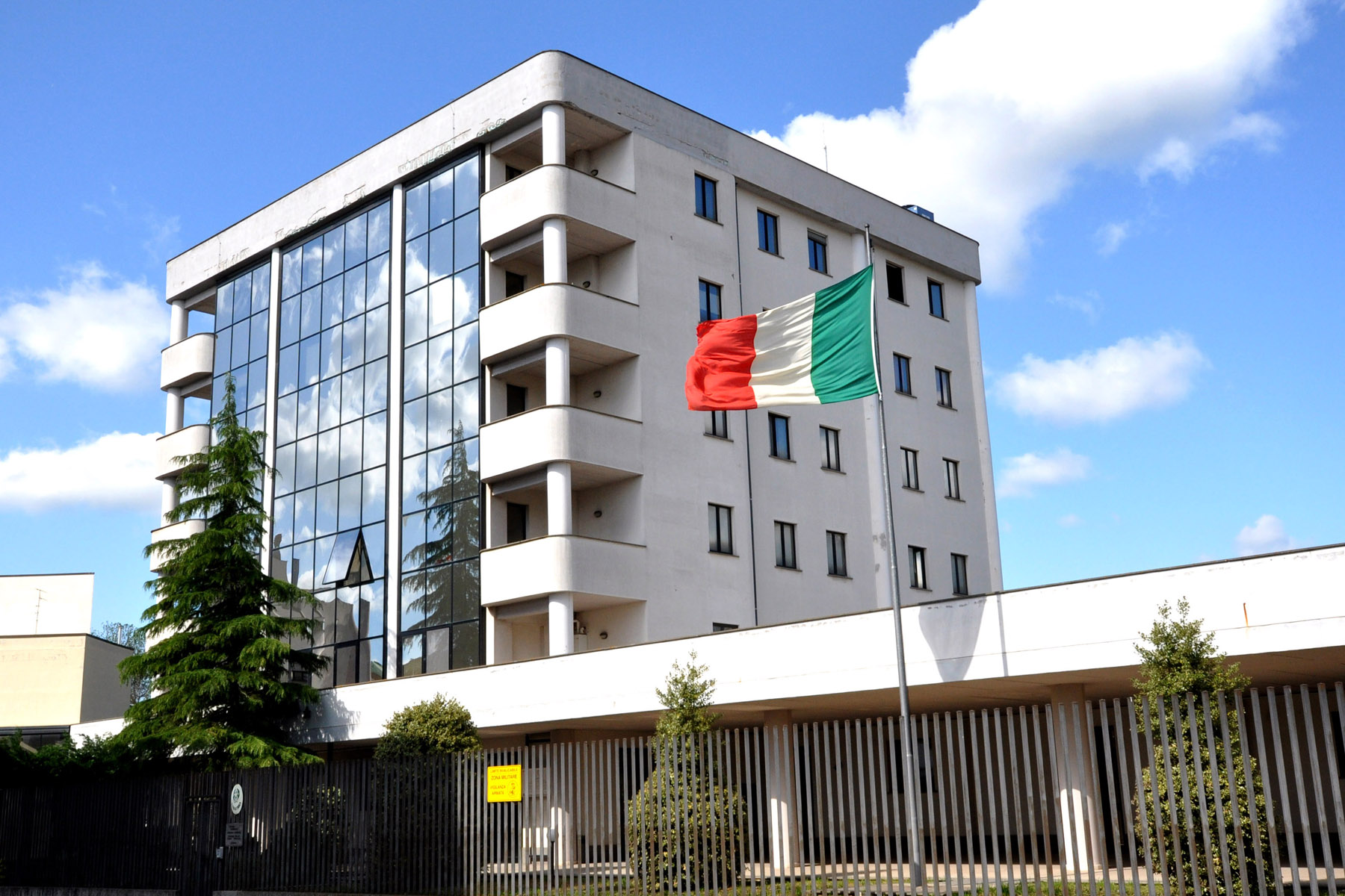 Gdf: sequestro e confisca patrimoniale per circa 4 mln di    euro nei confronti di un &ldquo;soggetto abitualmente dedito a traffici delittuosi&rdquo;