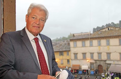 Acquapendente, il sindaco Ghinassi vieta la vendita di alcolici dopo le 19