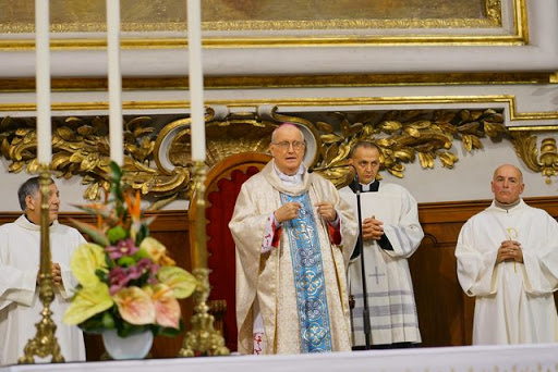 Riaprono le chiese: le disposizioni del Vescovo