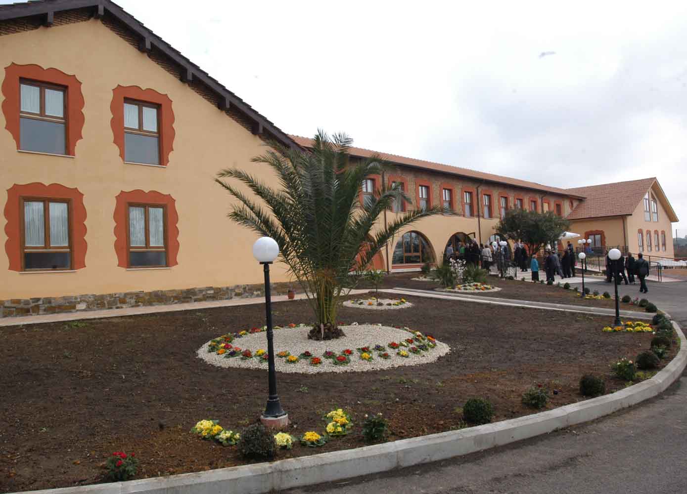 Covid, 3 nuovi casi e un decesso legati alla Rsa Bellosguardo