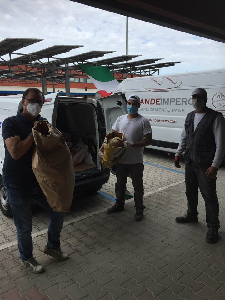 Il Grande Impero, sponsor del Borgo San Martino, dona il pane alle famiglie di Ladispoli