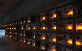 Luci votive, riaperti gli sportelli cimiteriali
