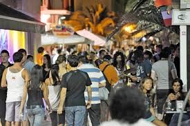 Roma – Multati gestori locali in zona movida, troppe persone e senza mascherina