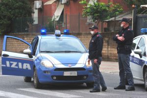 Roma, si finge tecnico del condizionatore e tenta la rapina