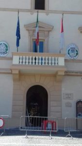 Tolfa, il mercato settimanale si sposta in via Annibal Caro