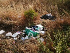 Abbandono selvaggio rifiuti, Fare Verde: “Ancora nessun intervento”