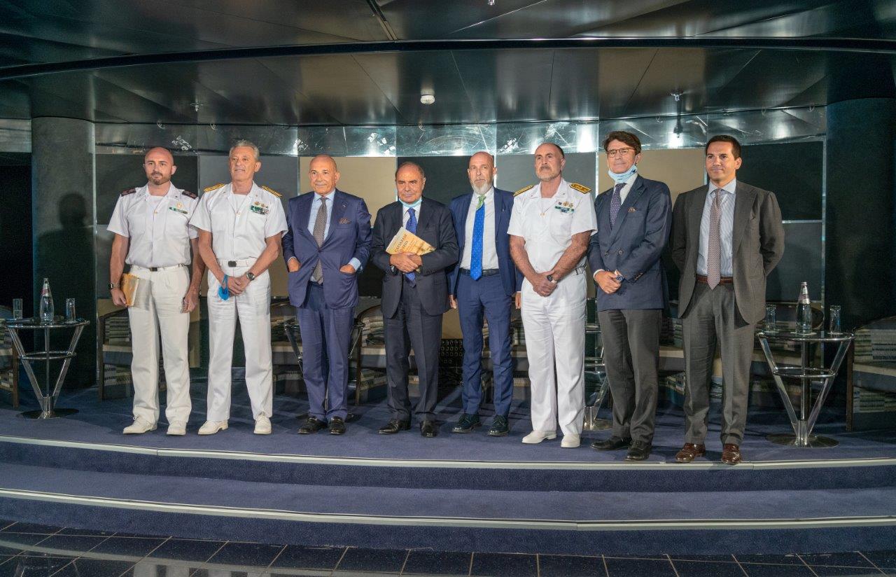 Presentato il libro “Caesarem Vehis La Capitaneria di porto nel monumentale porto di Civitavecchia”