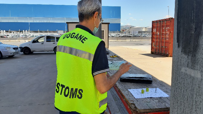 Civitavecchia, l’Agenzia Dogane sdogana 680mila mascherine