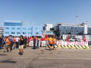 Civitavecchia, aprile caldo al porto: i sindacati proclamano tre giornate di sciopero
