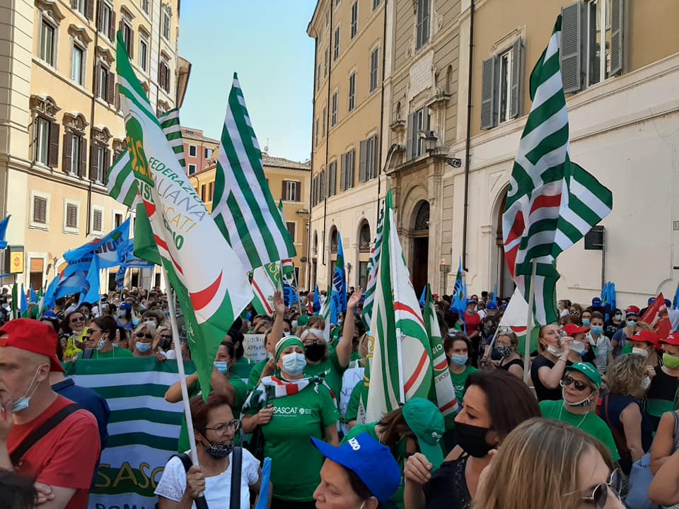 Mense, sanificazione e pulizie scolastiche, partecipato il presidio a Montecitorio