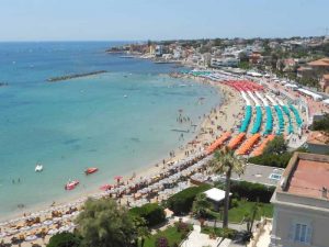 Stagione balneare, a Santa Marinella il Comune indice il bando per l’affidamento della spiagge libere