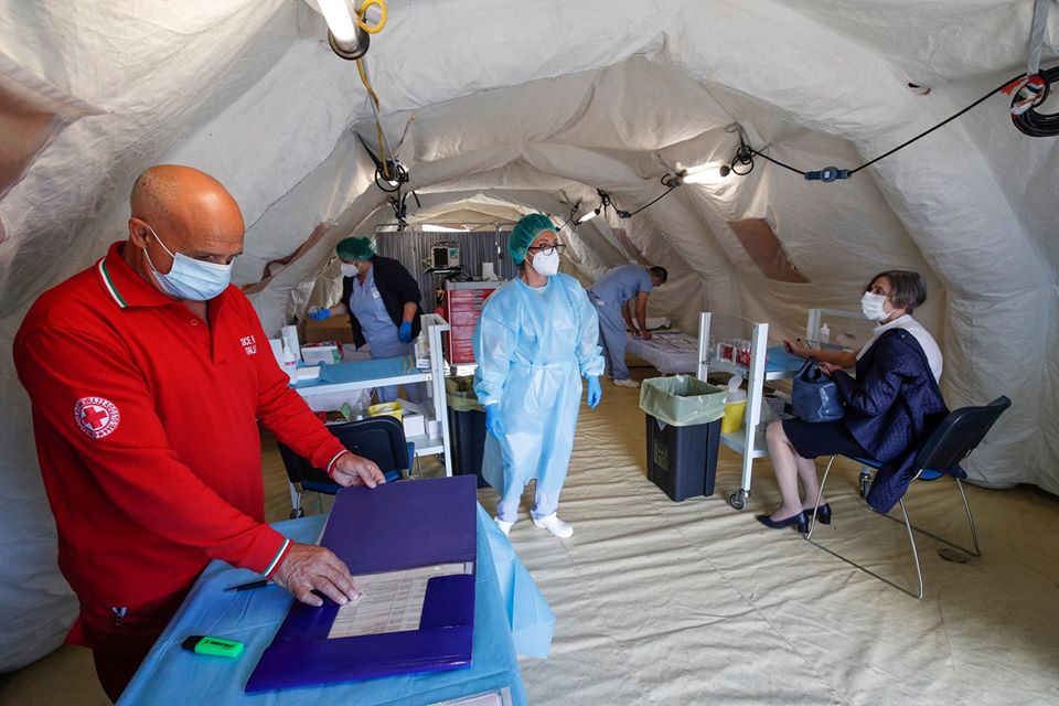 Covid, su 1200 test sierologici 24 positivi: ma i tamponi sono negativi