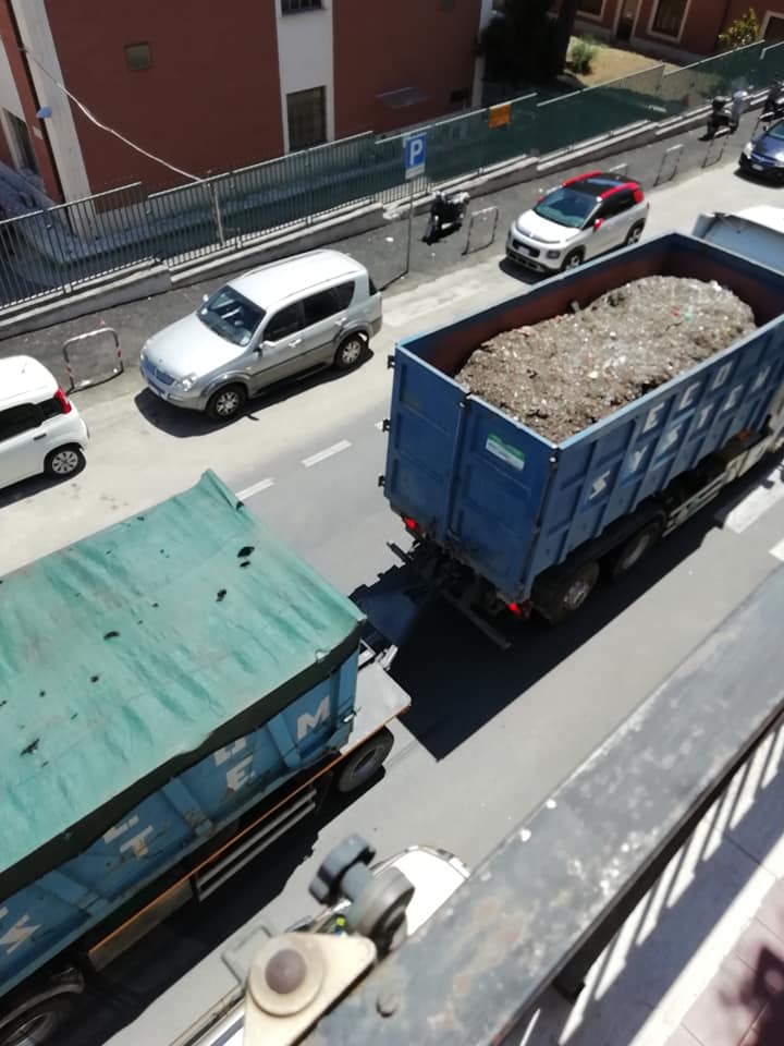 Mezzi pesanti in città, è legittimo?