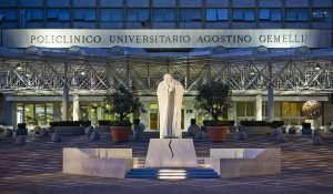 Roma – In ospedale per rubare a dottori e pazienti ricoverati, arrestato 19enne