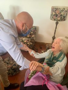 Il Sindaco Tedesco festeggia i 100 anni di Agnese De Luca