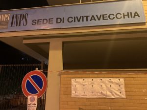 CIG, azione dimostrativa di Casapound Italia davanti alle sedi INPS