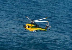 Rifiuti pericolosi, la Gdf usa un elicottero speciale e sequestra sette discariche abusive