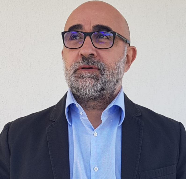 Montalto Marina – Turisti e commercianti senza un bancomat: “E’ una vergogna…”