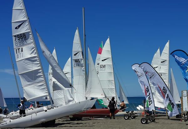 Grande successo per la regata nazionale Catamarani Classe Dart 18