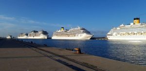 Covid, si attende l’esito dei 230 tamponi sulle navi