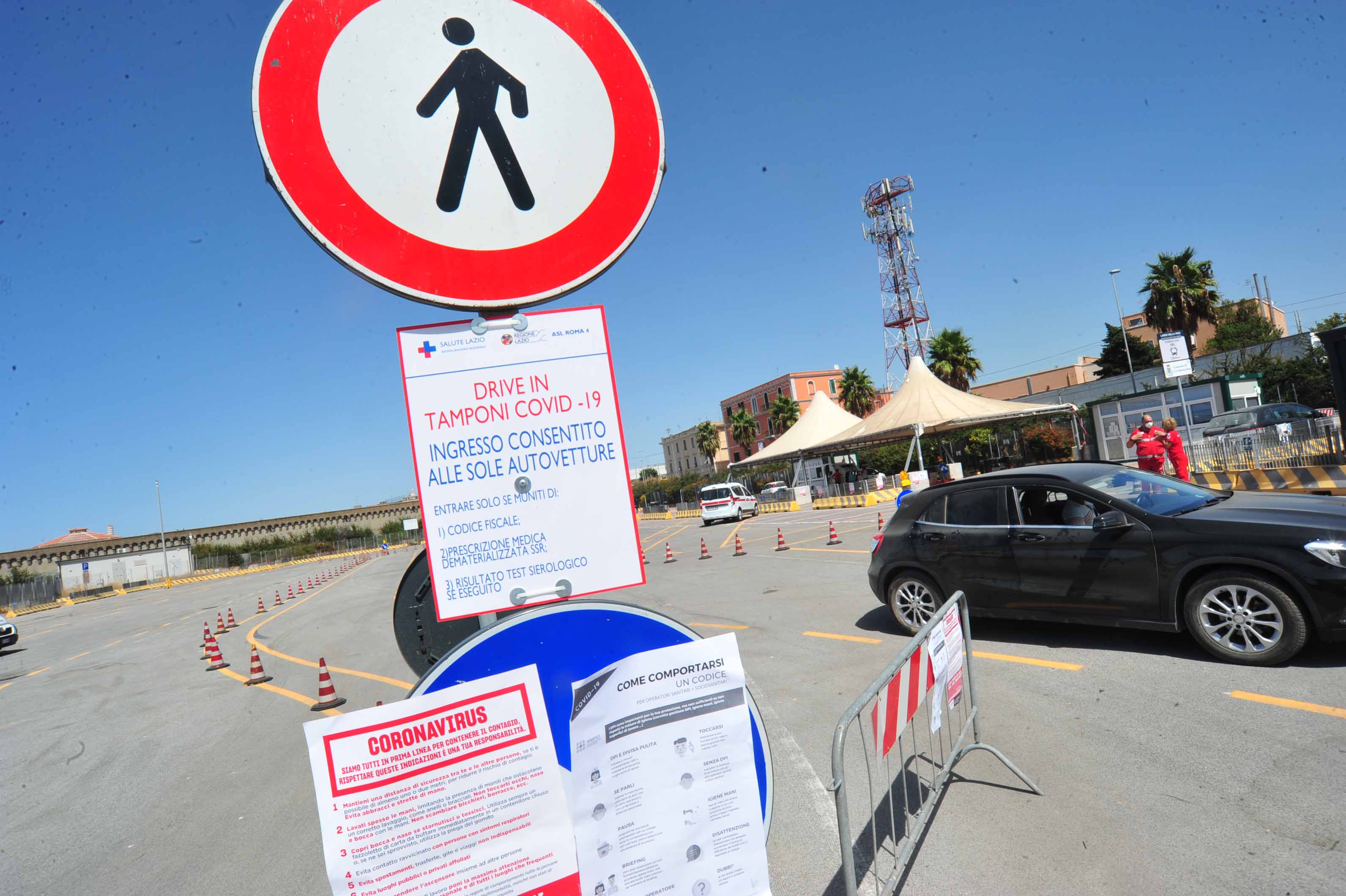 Asl Roma 4, i vaccini si fanno al drive-in