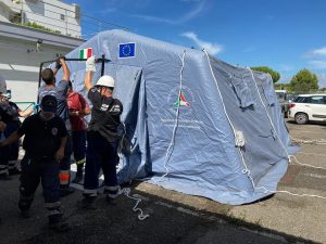 Nuova tenda per i tamponi al San Paolo