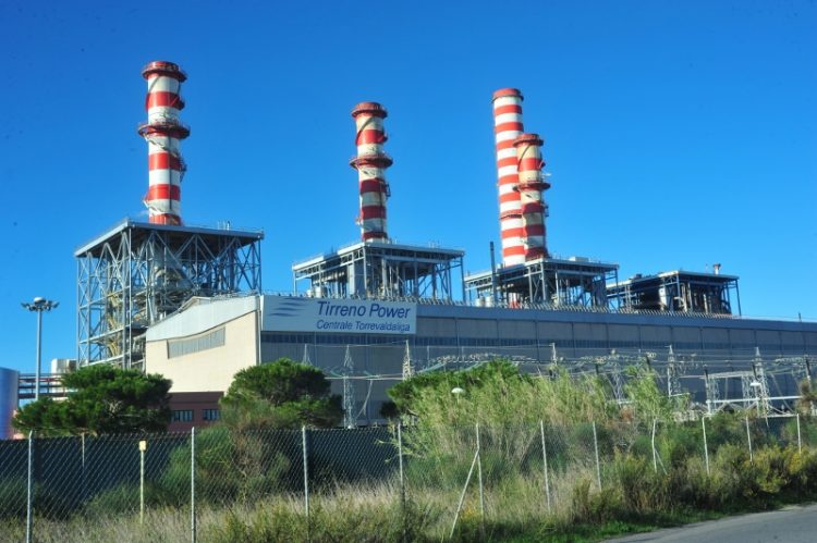 Tirreno Power, proroga dei pagamenti anticipati per aiutare l’economia del territorio