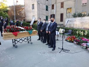 D56B2072-CF58-4F1B-B361-2386B50D48E6