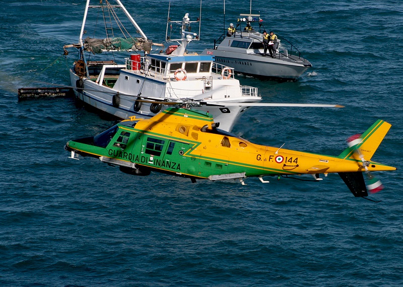 Gdf, il Roan sequestra 1.200 ricci di mare. Multa di 12.000 euro al pescatore di frodo
