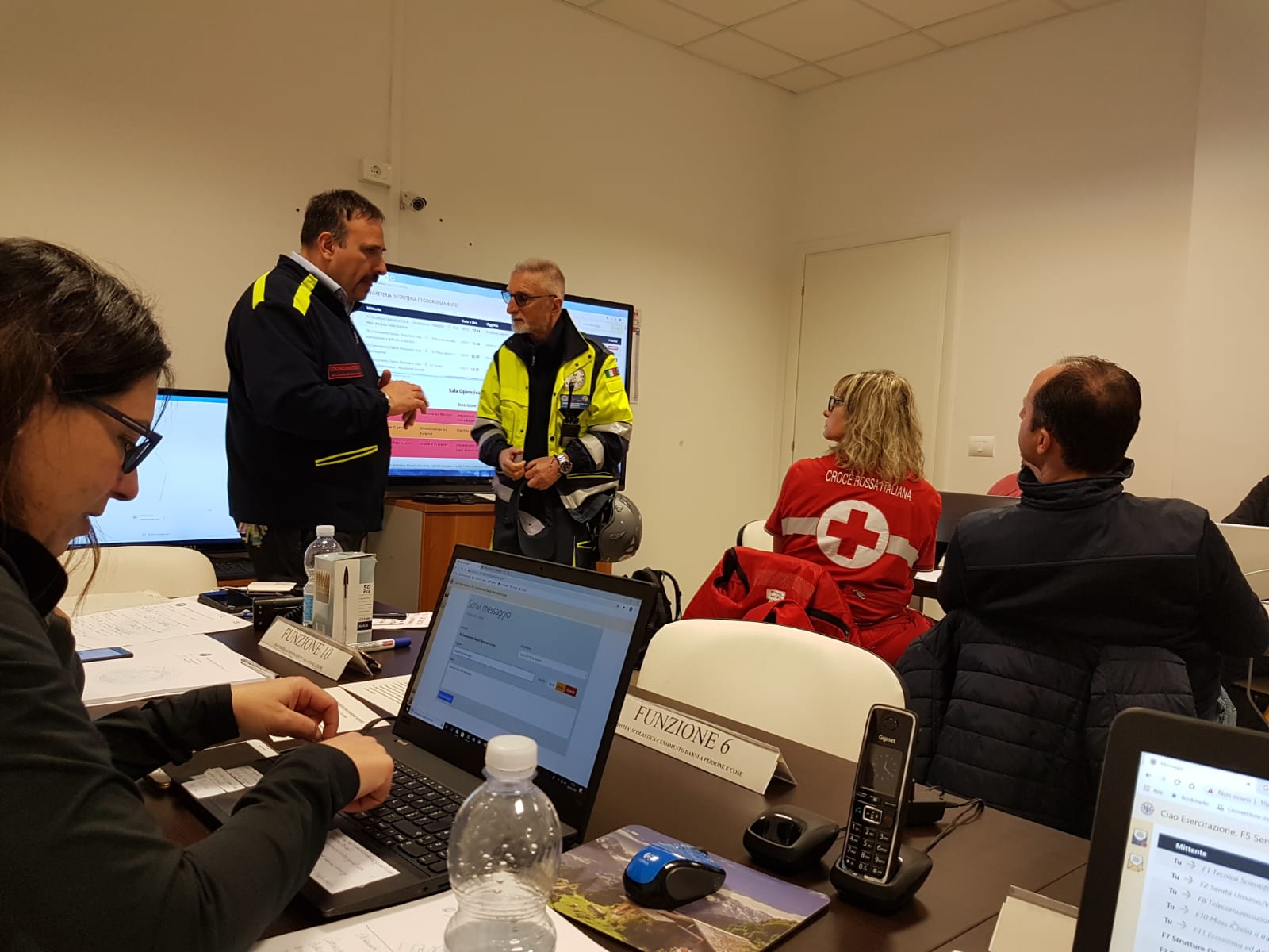 “Evitare assembramenti o si rischia un nuovo lockdown”