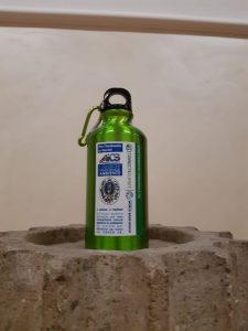 Scuola, oggi la consegna delle borracce