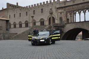 Gdf, danno erariale alla Asl: sequestrati immobili per 3 milioni di euro a 13 medici