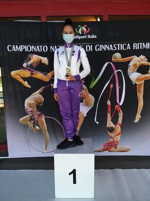 Rachele campionessa di ginnastica ritmica