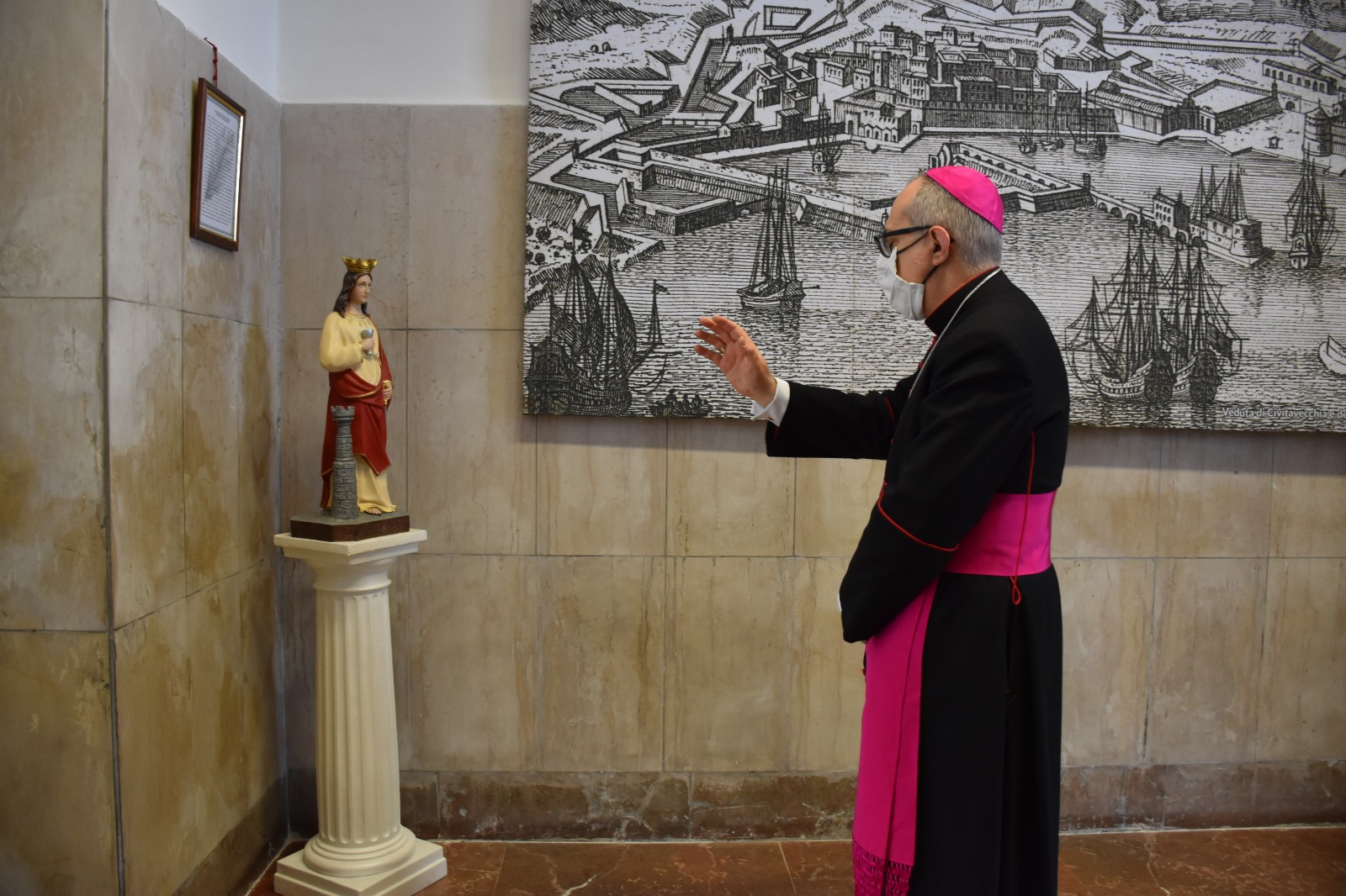 Porto, benedizione del vescovo dalla sede della Capitaneria