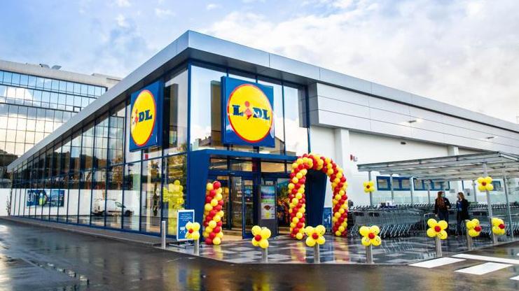 Lidl Italia, altri 100 euro in buoni spesa ai 17.500 dipendenti